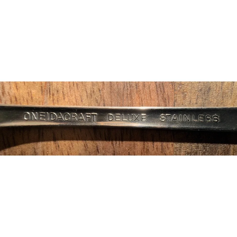 Vintage Oneidacraft Deluxe Profile Stainless Steel Cocktail Seafood Forks 8 Pc